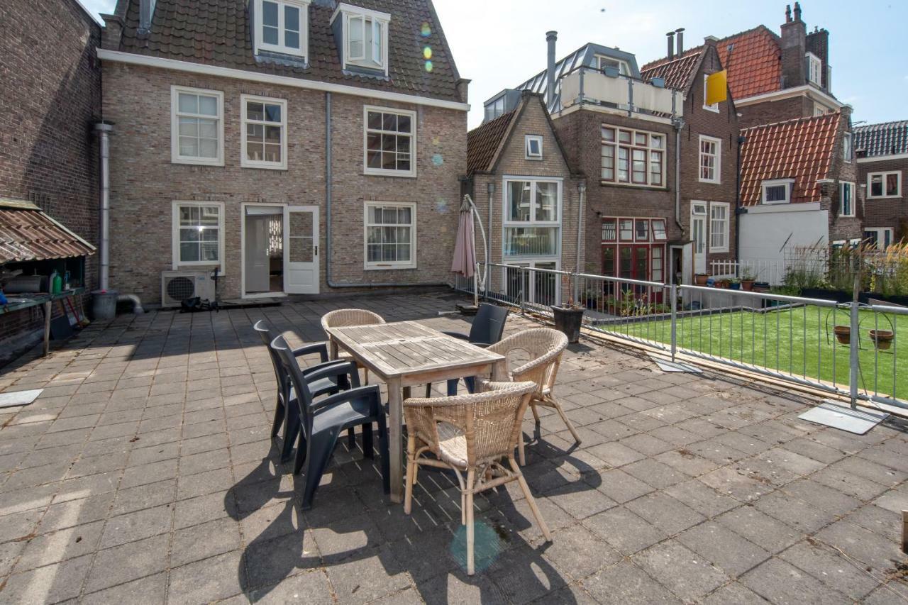 Apartamento Spacious Central City With Big Private Sundeck!