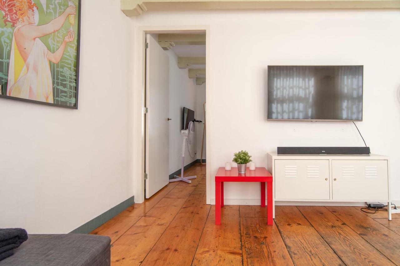 Apartamento Spacious Central City With Big Private Sundeck!